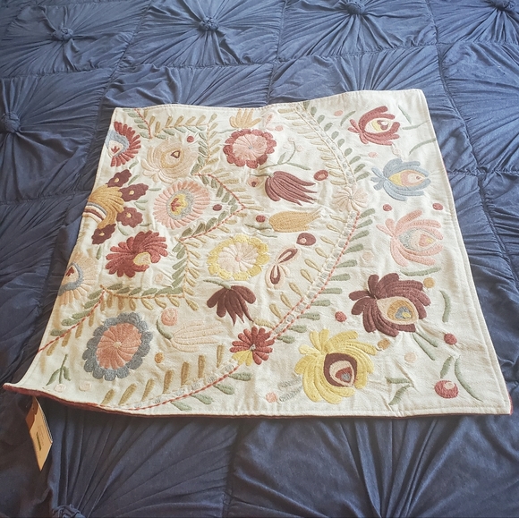 Pottery Barn Knowles Pillow Cover- 24"x24" - Picture 2 of 8